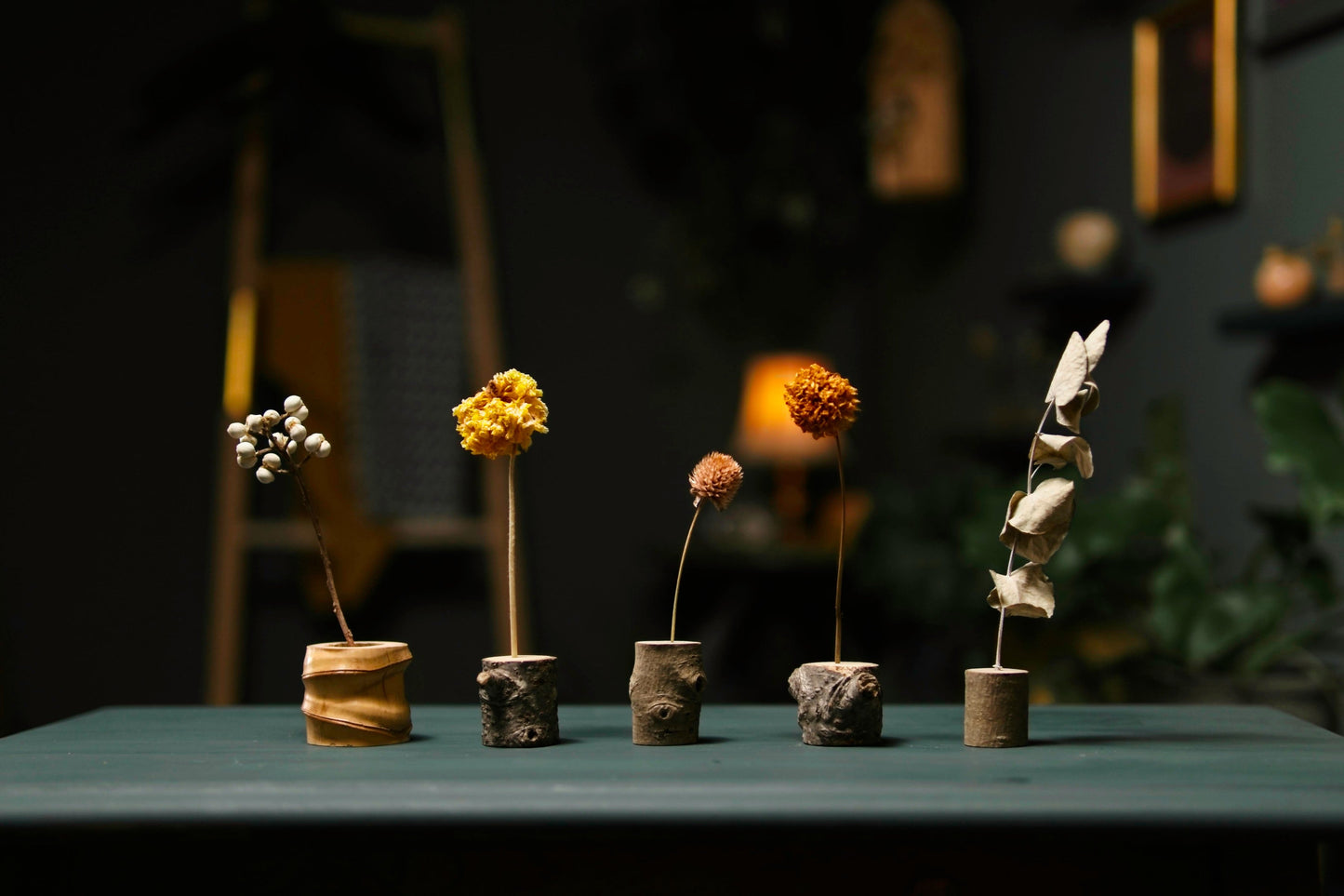 Five pieces of single-flower vase with dried flower